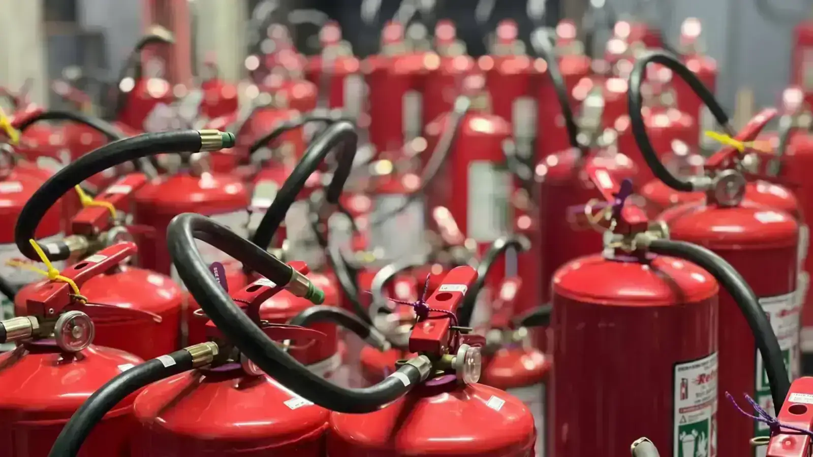 Segurança contra incêndios - armazém de extintores RetenFire