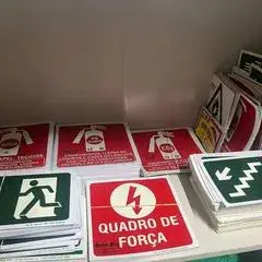 Placa de sinalização de segurança contra incêndio